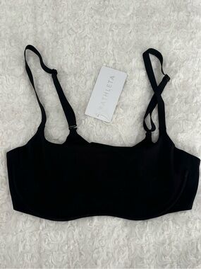 Athleta underwire balconette soft bra